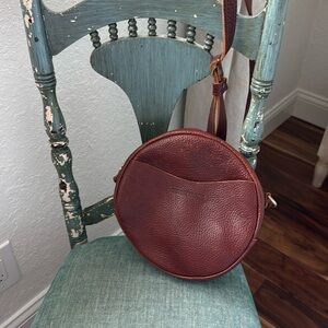 Portland Leather Circle Crossbody Purse Cognac